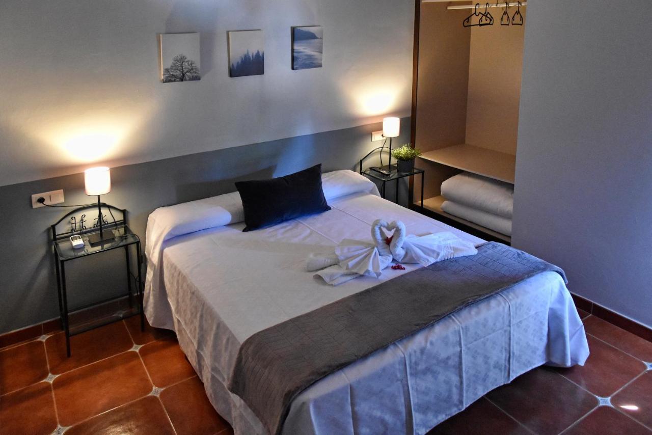 Hotel Rural & Restaurante Las Camaretas Cortes de la Frontera Ngoại thất bức ảnh