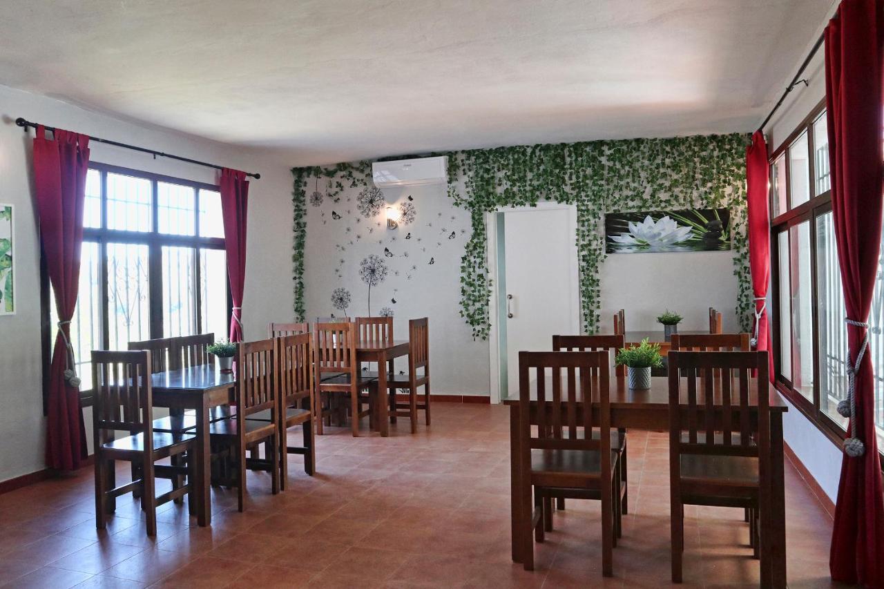 Hotel Rural & Restaurante Las Camaretas Cortes de la Frontera Ngoại thất bức ảnh