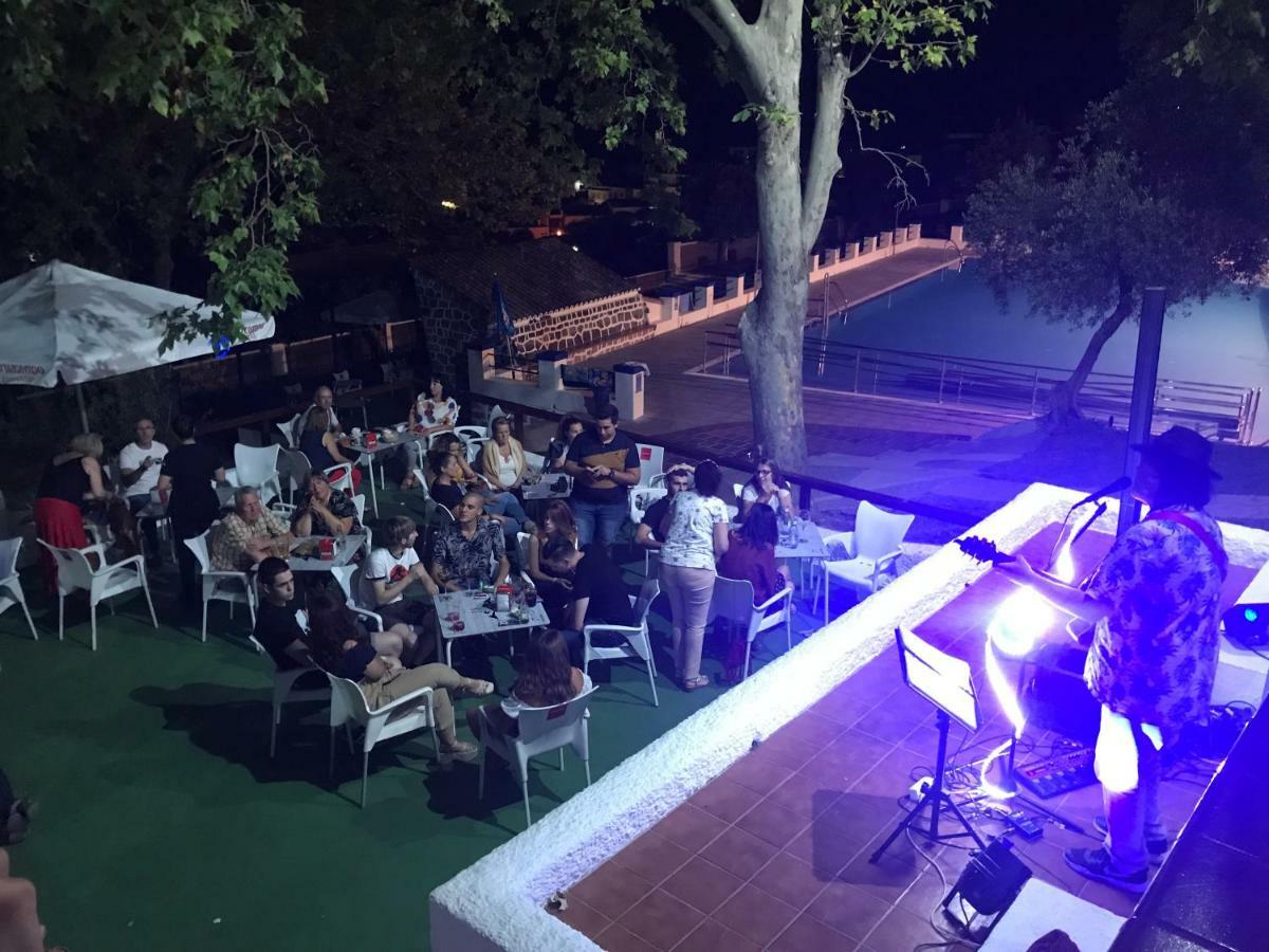 Hotel Rural & Restaurante Las Camaretas Cortes de la Frontera Ngoại thất bức ảnh